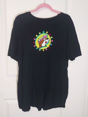 Buc-Ees Black Short Sleeve Graphic T‑Shirt with Colorful Cartoon Logo
